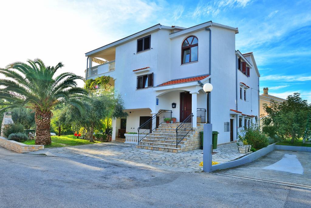 Apartments And A Room Ina Zadar Ngoại thất bức ảnh