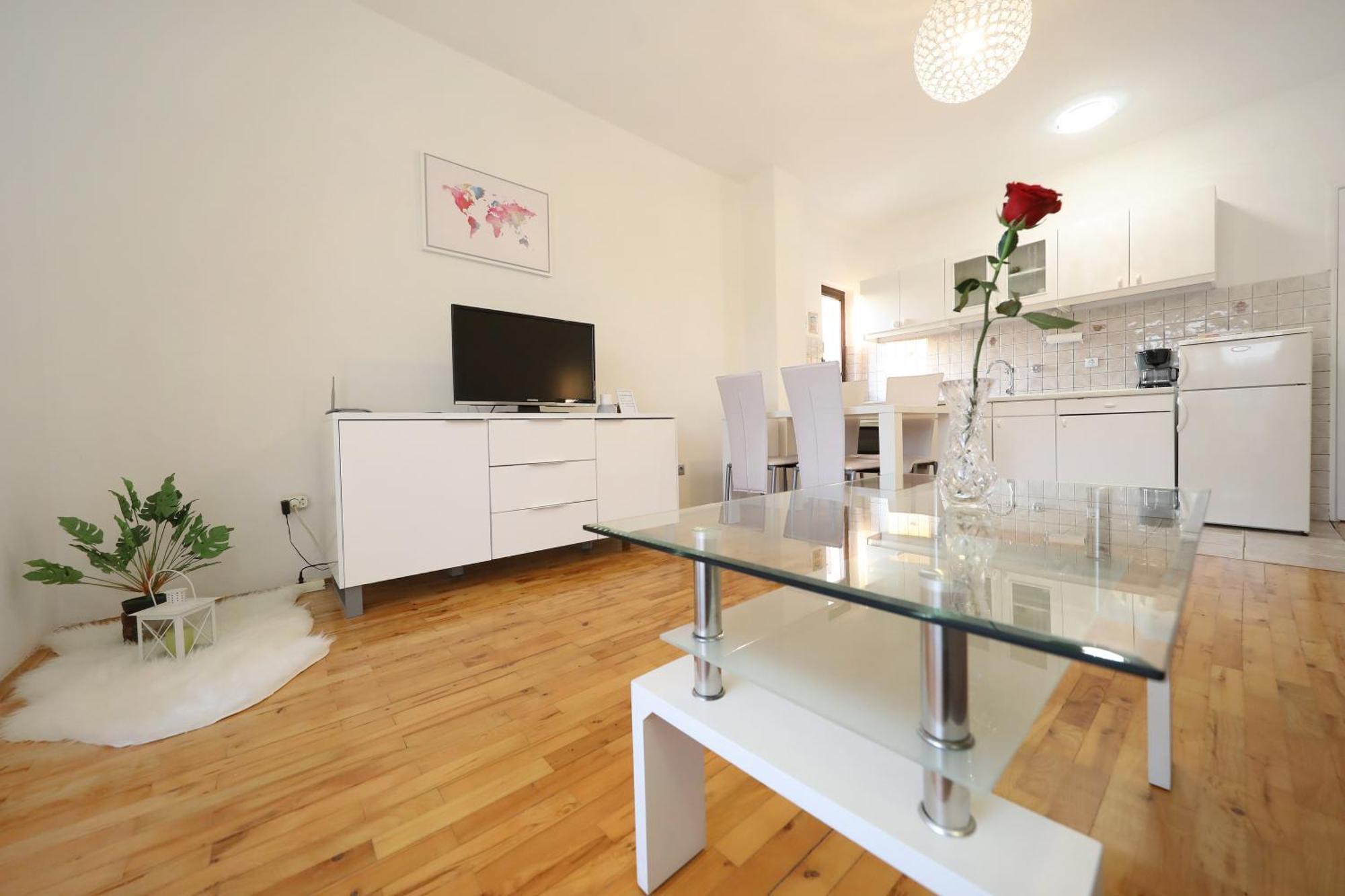 Apartments And A Room Ina Zadar Ngoại thất bức ảnh