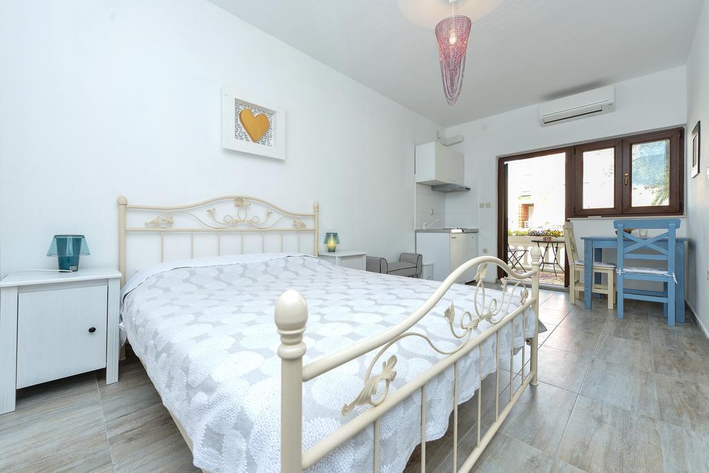 Apartments And A Room Ina Zadar Ngoại thất bức ảnh